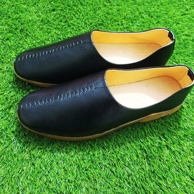 Picture of Nagra Tassel Loafer - Black